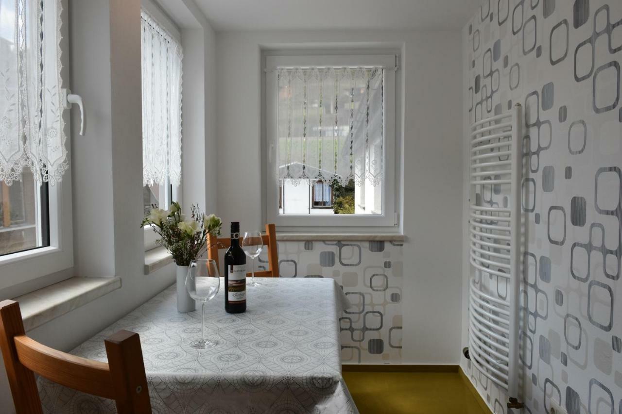 Feriendomizil Frey Apartment Sitzendorf Luaran gambar